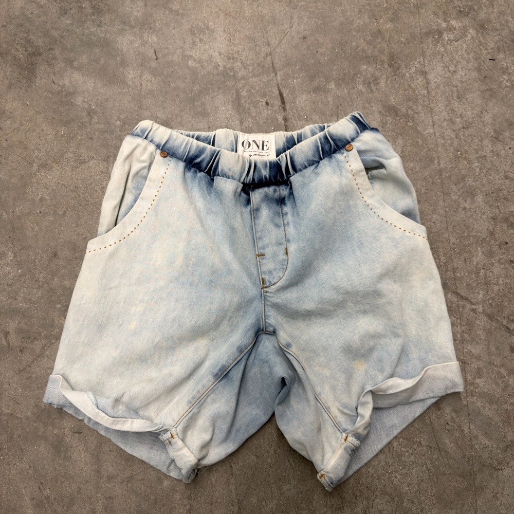 One Teaspoon Light Wash Elastic Waist Denim Shorts